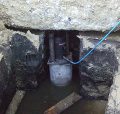 Blick in eine Montagegrube während des Pfahlvortriebes